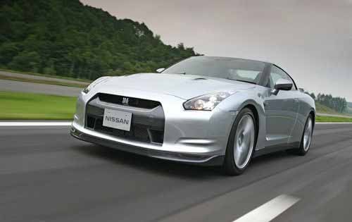 Nissan открывает завесу с нового Gt-r
