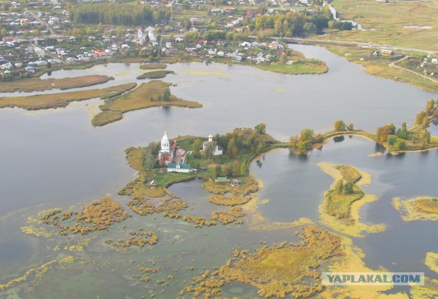 5 затопленных церквей, шпили которых до сих пор возвышаются над водой