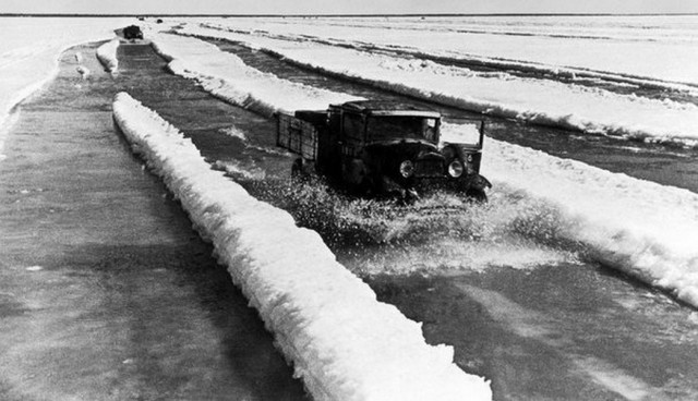 Черно-белые сороковые... Война и весь Мир