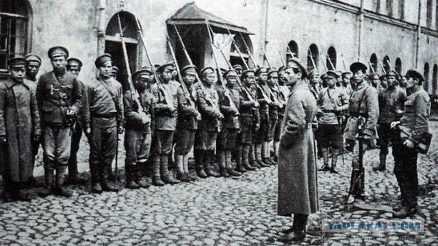 Почему большевики подписали Брестский мир?
