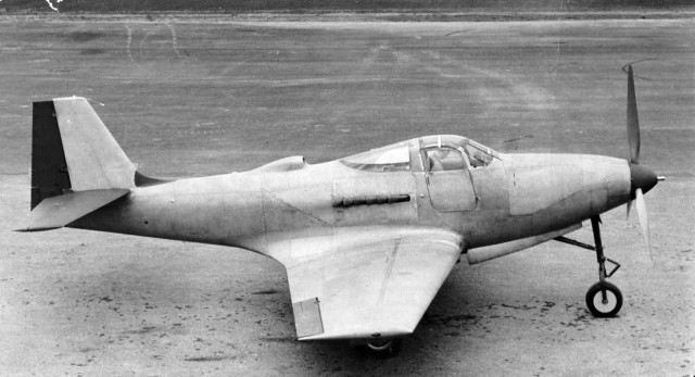 Р-39 Аэрокбра. Американская любимица сталинских соколов. История создания и основные модификации.