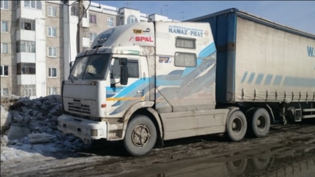 Как выглядит спальня в траке