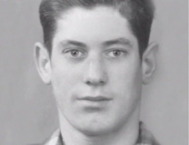 1979 год. В поезде обнаруживают тело конструктора оборонного бюро. "Весь КГБ стоял на ушах"...