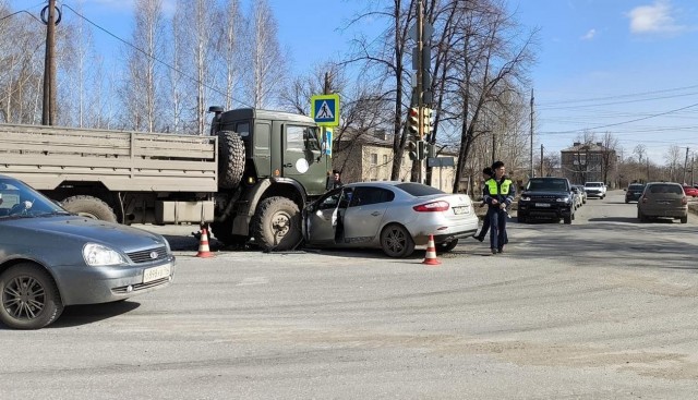 Учитель в автошколе профессианал.