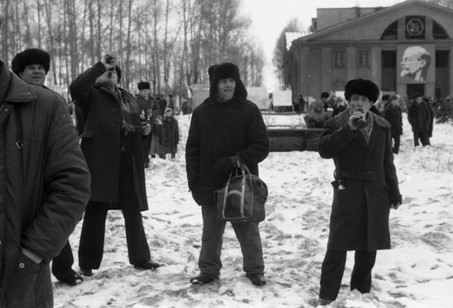 От чего в 90-х многие забухали