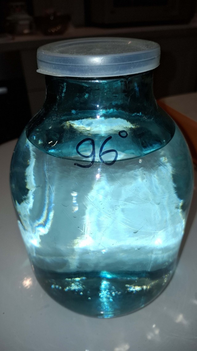 Джин из бутылки. Тереть не нужно.