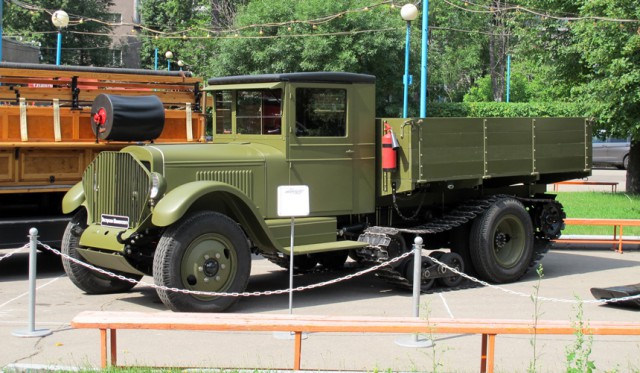 Пробег длиною в сто лет: самые известные модели автомобилей ЗИЛ