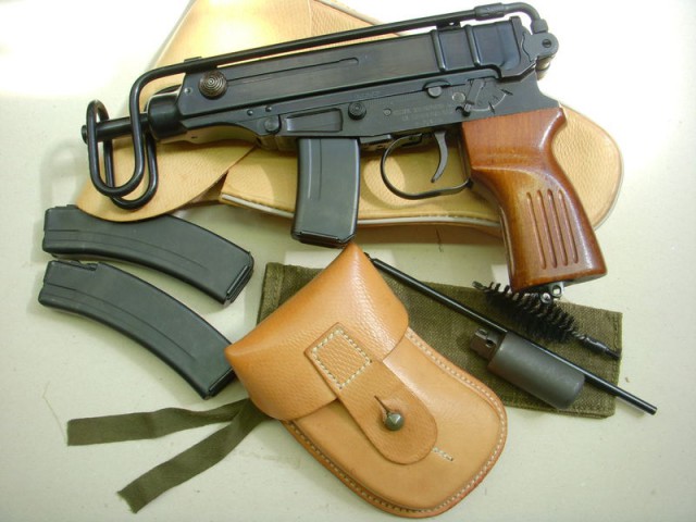 Пистолет-пулемет FN P90 «Петушок» или «Швея»