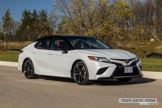 Toyota Camry 2018 - "Кто ты"? (Обзор)