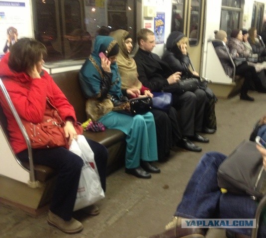 В метро. Безопасность.