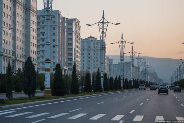 Туркменский спектакль