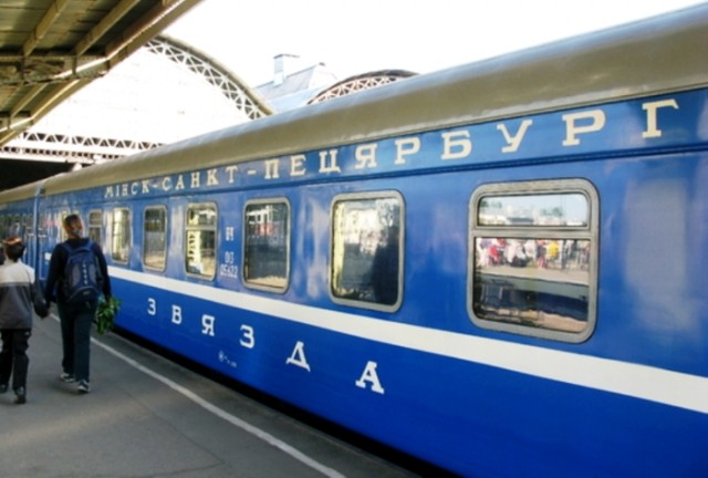 Ответка в соцсетях на новый логотип Петербурга - фотоподборка
