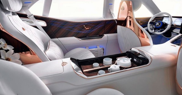 В Москве презентовали первый в истории кроссовер Maybach
