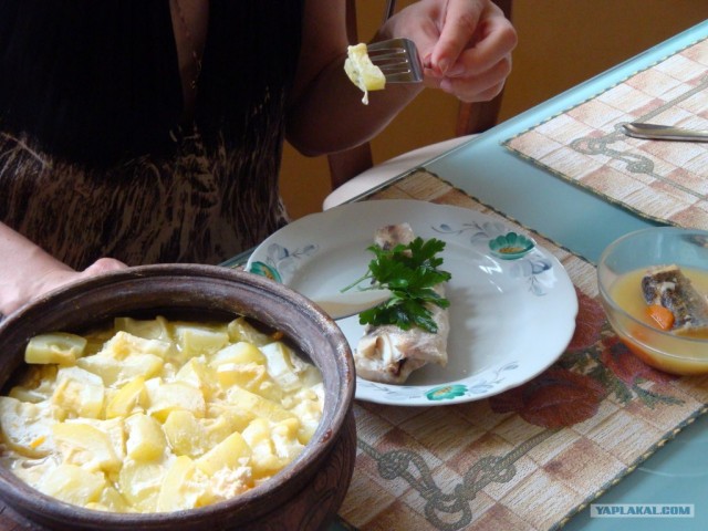 Судак диетический в горшочке