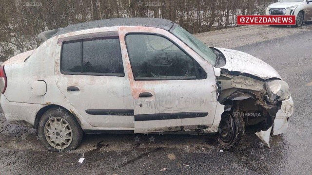 Автомобиль, «Рено», на котором передвигались подозреваемые, был обнаружен ночью в районе дер. Хацунь Карачинского района Брянской области