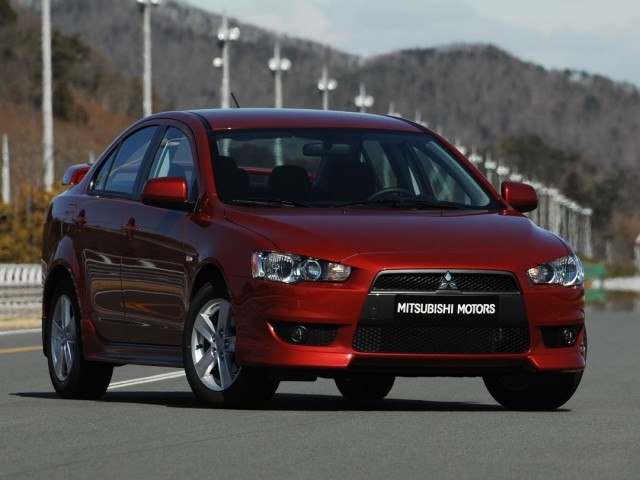 Опубликованы фото новой Lada Vesta Sport: 145 л.с. и китайская 6-ступенчатая «механика». Цена изделия — 2,7 млн. рублей