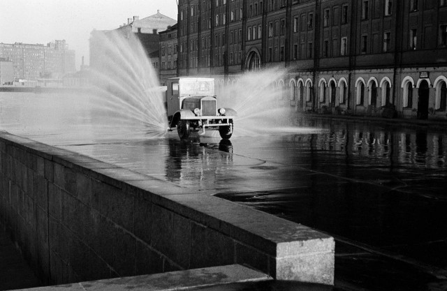 Москва и москвичи. Двадцатый век. 17.06.25