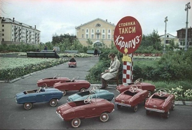 Фотографии из времен, когда ты верил в светлое будущее!