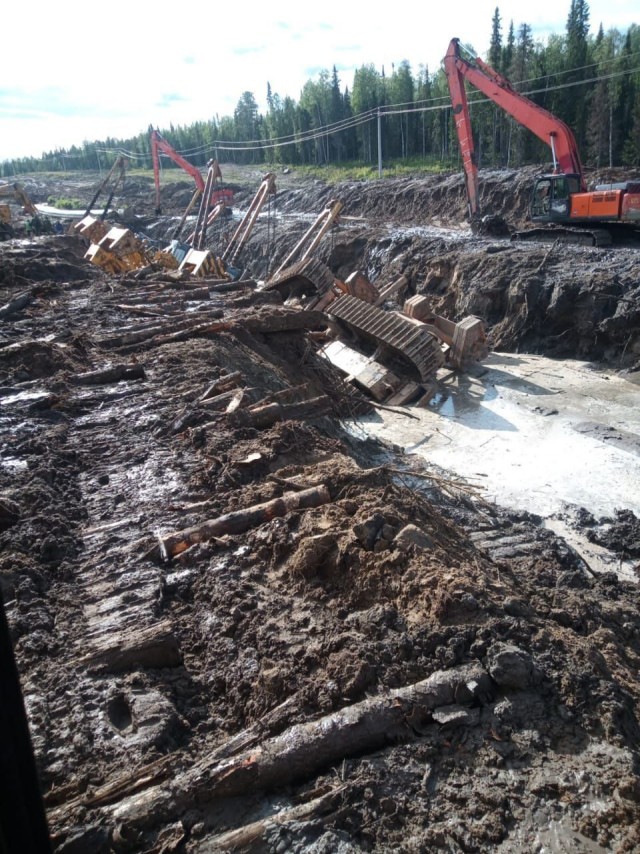 Уложили трубу