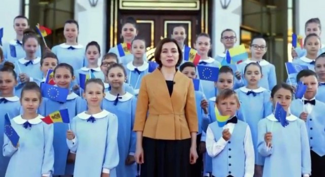 Президент Санду поздравила Украину с Днём независимости