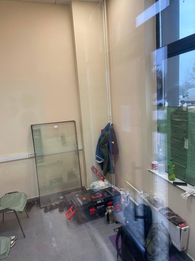 Жители ЖК на севере Москвы пожаловались на УК, поселившую мигрантов в помещениях комплекса