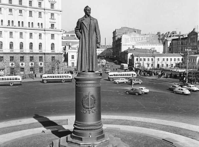 Москва и москвичи. Двадцатый век. 28.03.25