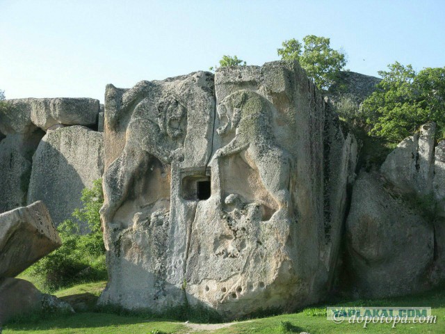 Древнейшие в России памятники архитектуры - 2 (Царский Курган)