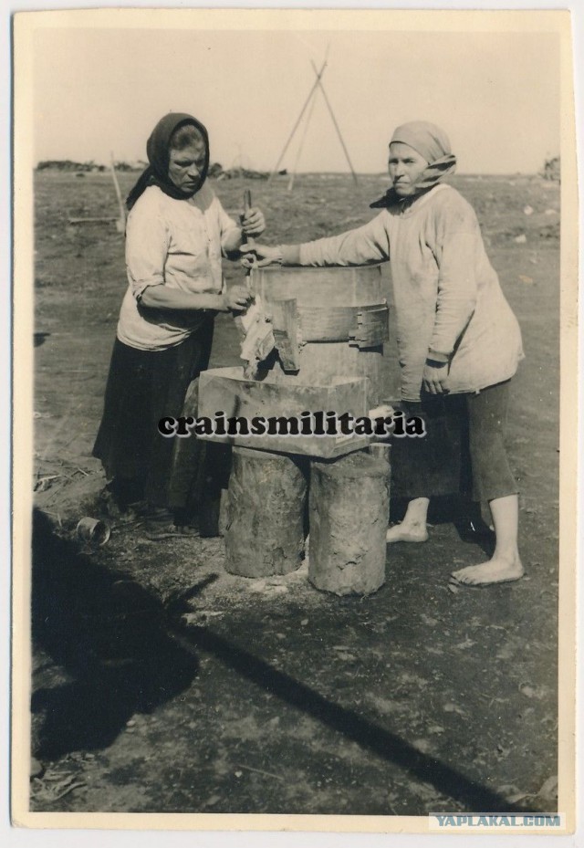 Крестьяне, деревенские  хаты. 1941-1942