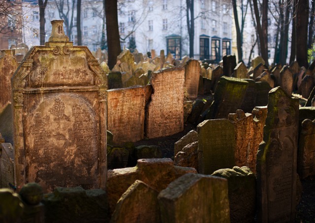 Многослойное кладбище