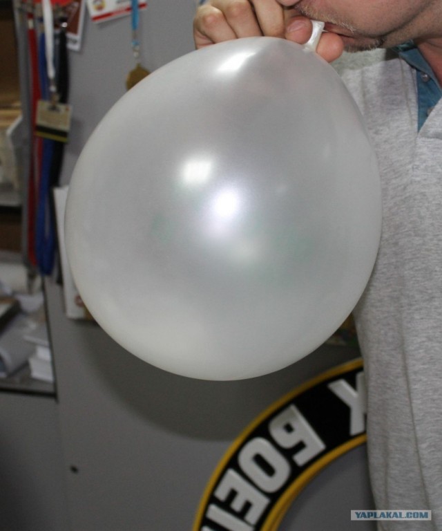 Папа показал фокус