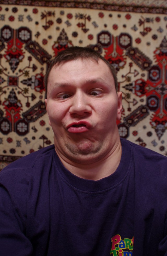 Ну и зачем мужчине за сорок с квартирой и машиной все эти молодые, но бедные женщины?