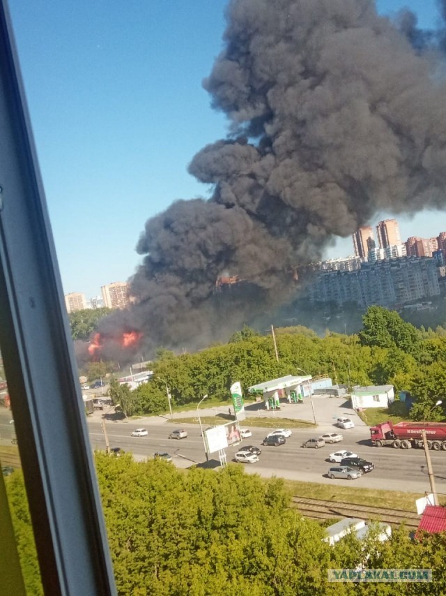 Взрыв заправки на Гусинке в Новосибирске