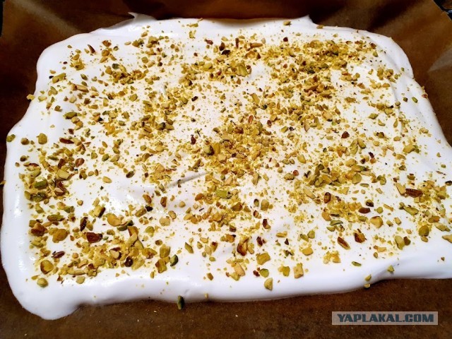 Рулет меренговый