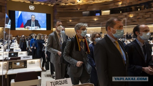 Дипломаты десятков стран вышли из зала во время видеовыступления Лаврова в Женеве