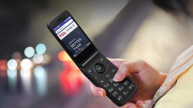 Один из самых мощных кнопочных телефонов