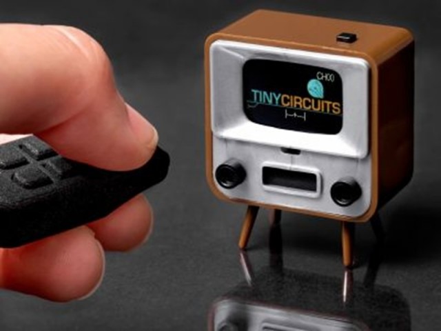 Выпущен крошечный ретротелевизор TinyTV 2