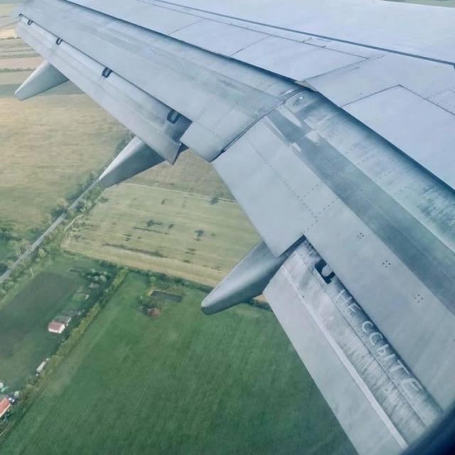 Пассажир авиакомпании Thai Lion Air снял на видео забавный случай во время полета