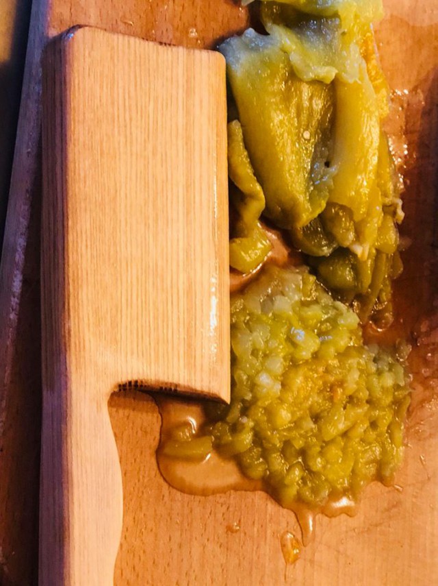Икра заморская, баклажановая.