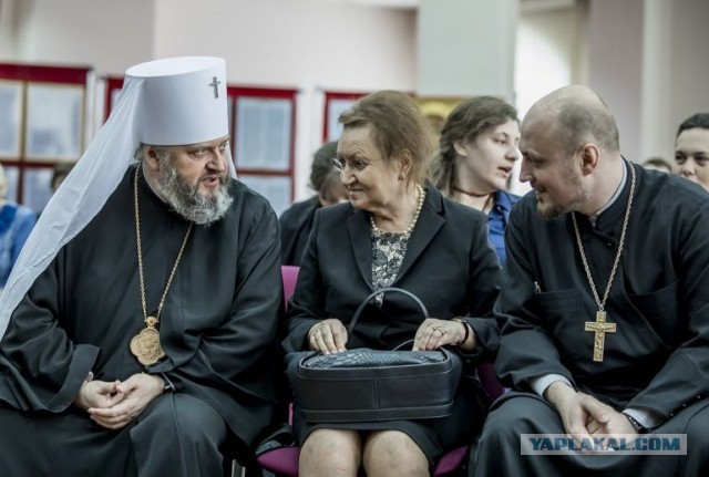 Путин присвоил звание «Заслуженного деятеля искусств» сестре патриарха
