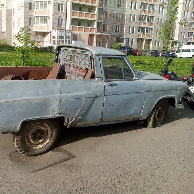 Пикап на Дубровку заказывали? Переделанный в грузовичок ГАЗ-22