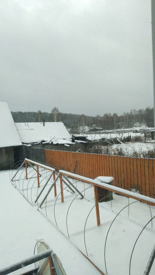 За окном