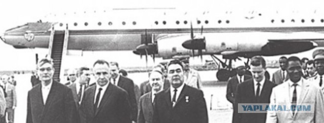 9 февраля 1961 года  Ил-18, на котором летел Леонид Брежнев был атакован истребителем ВВС Франции.