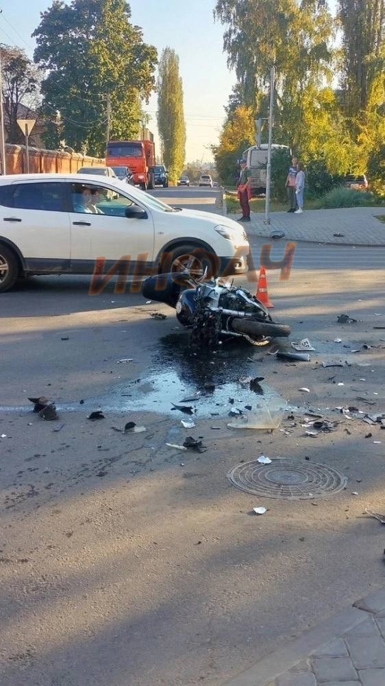 Страшное ДТП из Липецкой области: пассажир "УАЗа" погиб из-за летевшего на огромной скорости байкера