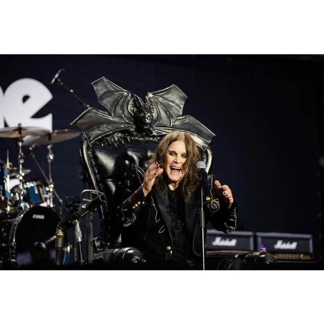 Мир прощается с OZZY