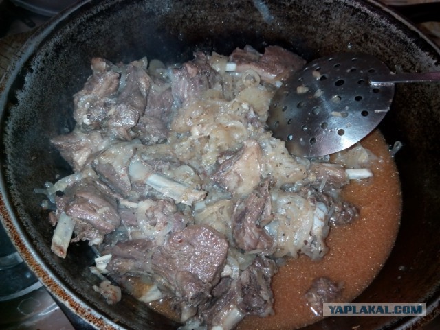 Бараньи ребрышки с луком
