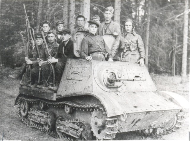 История в фотографиях