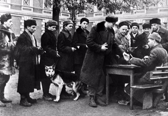 История в фотографиях
