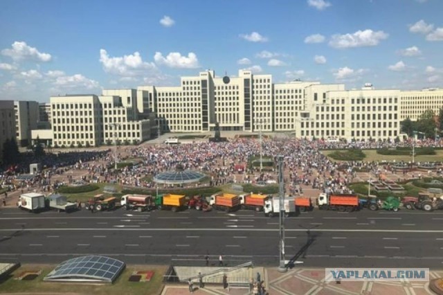 Лукашенко ответил на призывы уйти в отставку: "Не вопрос"
