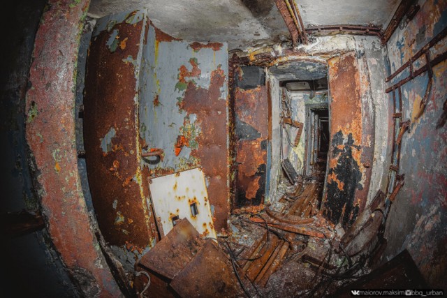 Обычный сарай посреди тундры оказался спуском в оставленный военными «засекреченный» бункер