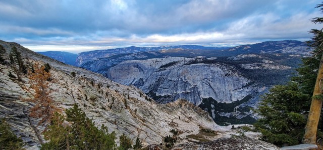 Недельный поход по красивым горам Йосемитского природного парка
